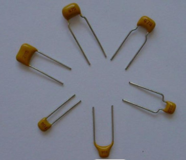 Πυρίμαχος πυκνωτής δίσκων 50V κεραμικός, ακτινωτός πυκνωτής τύπων μολύβδου απόδειξης τάσης
